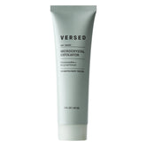 Versed Day Maker, bouteille visible, exfoliation en douceur pour peau plus lumineuse.