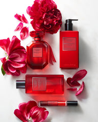 Bombshell Intense: pivoine rouge pour une expérience olfactive durable.