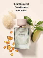 Texture lisse de la lotion Daring qui glisse facilement sur la peau.