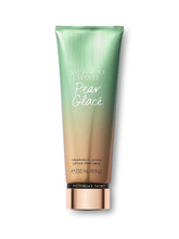 Victoria's Secret Fantasies Pear Glace, emballage élégant pour usage quotidien.