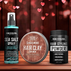 Pâte coiffante mate Viking Revolution à la senteur santal, tenue flexible sans brillance.