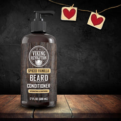 Application Viking Revolution barbe vanille épice pour hydratation en profondeur.
