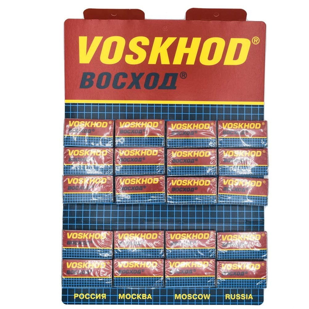Voskhod 100 lames double-tranchant dans leur boîte, prêt pour un rasage précis.
