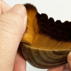 Brosse VOUGH pour visage, ciblage des pommettes, mâchoire et front pour un contour défini.