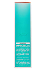 Application du tonique romarin Weleda sur les cheveux