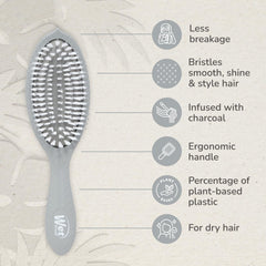 Brosse Wet Brush Go Green Charbon – distribution des huiles naturelles pour cheveux brillants.