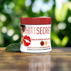 White Secret hydratation quotidienne pour peau plus uniforme et lumineuse.