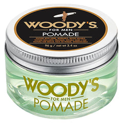 Pommade d'argile Woody's, bouteille à finition mate, tenue naturelle sans résidu.