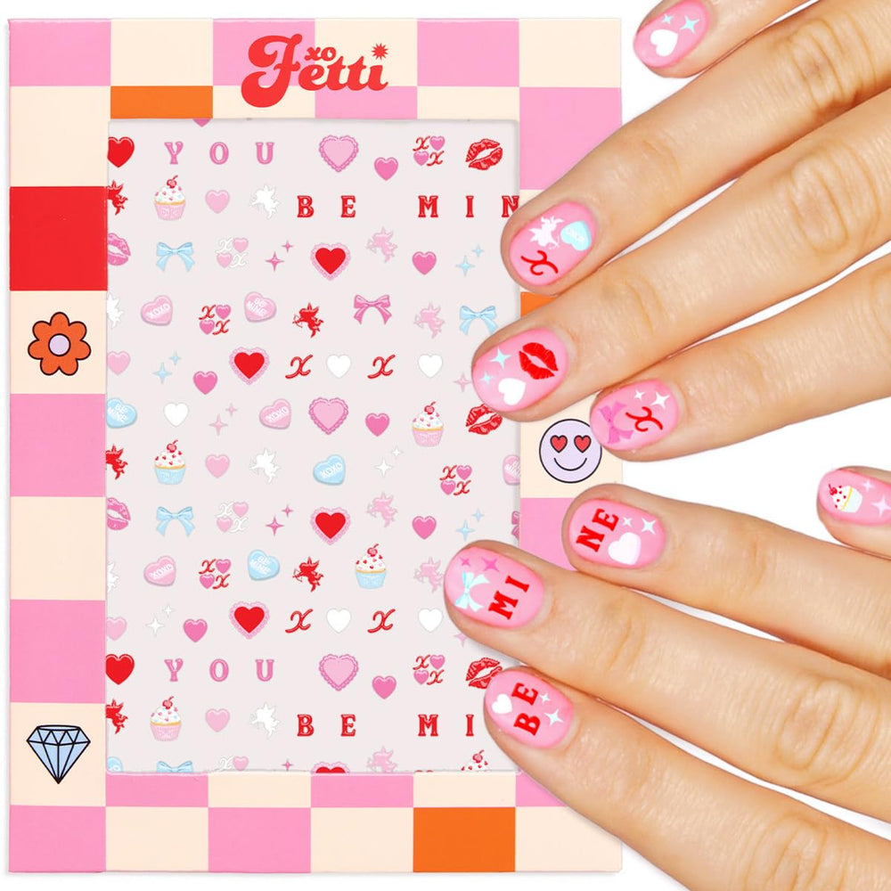 Autocollants xo-fetti pour ongles coeurs rose, style rapide et romantique.