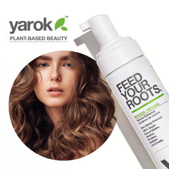 Texture légère de la Mousse Yarok sans résidu, pendant le coiffage.