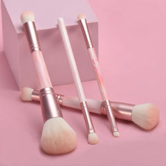 Pinceau correcteur double-face YJ-Anyue, couvrance précise et naturelle.