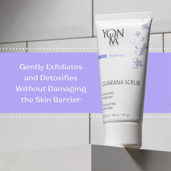Application sur le visage pour purger les pores sans agressivité.