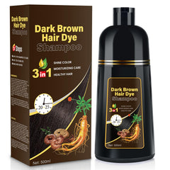 YOURTONE Shampoing colorant brun foncé en application sur cheveux secs pour coloration rapide.