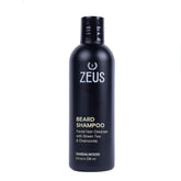 ZEUS Shampoing Barbe: bouteille en main, nettoyage en profondeur et fraîcheur durable.