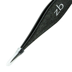 Modelage précis des sourcils avec les pinces Zizzili Basics