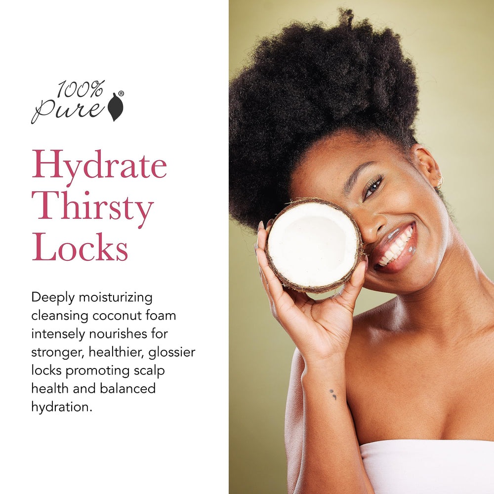 100% PURE Mousse-shampoing coco – application facile pour démêler et hydrater les cheveux.