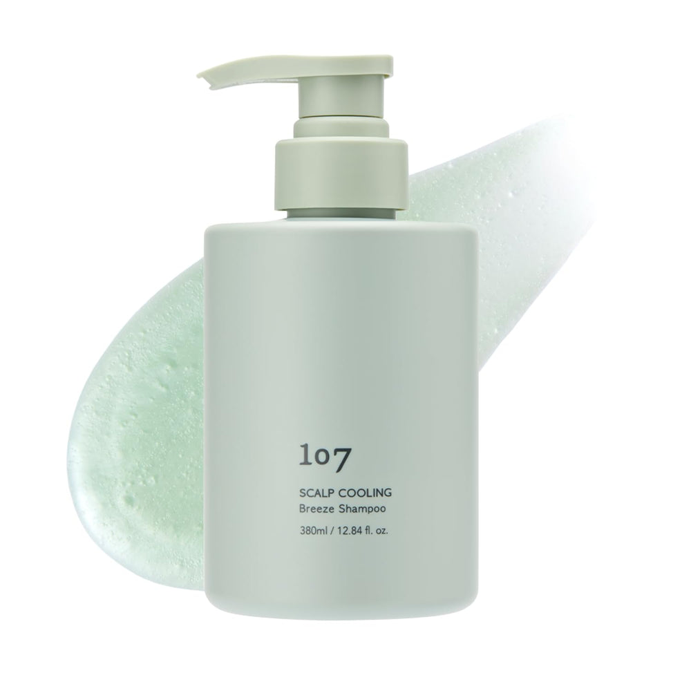 Shampoing 107, bouteille menthol-refroidissante pour cuir chevelu frais.