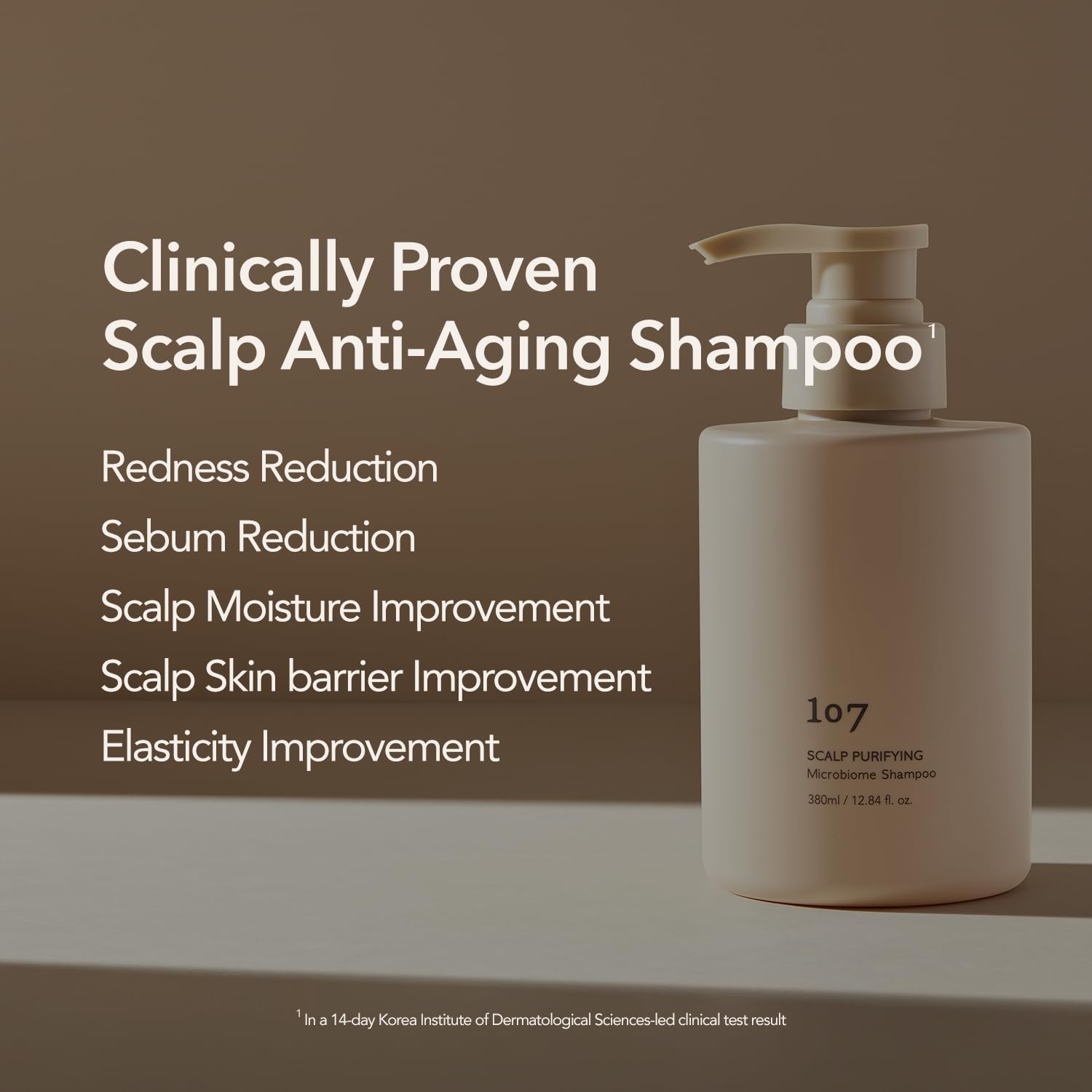 Texture crème du Shampoing Clarifiant 107 prête à l’application