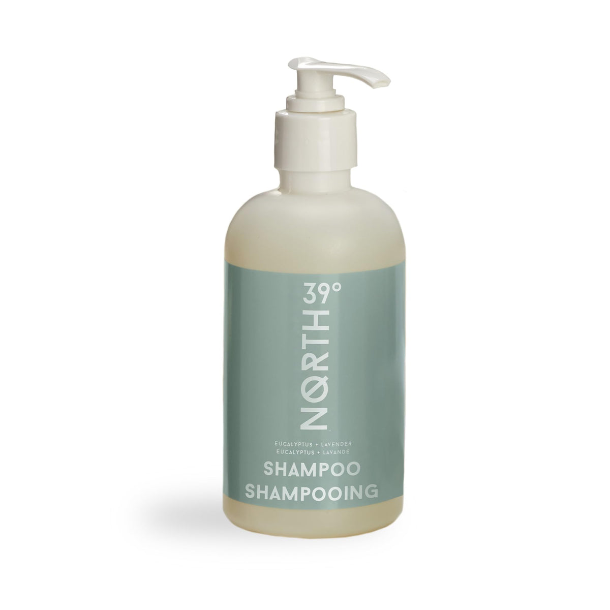 39° North Shampoing Eucalyptus Lavande : bouteille fraîche, nettoie en douceur et purifie les cheveux.