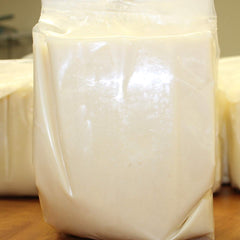 Beurre mangue 3cayg en emballage 5 lb, pratique pour la production en vrac de savons.