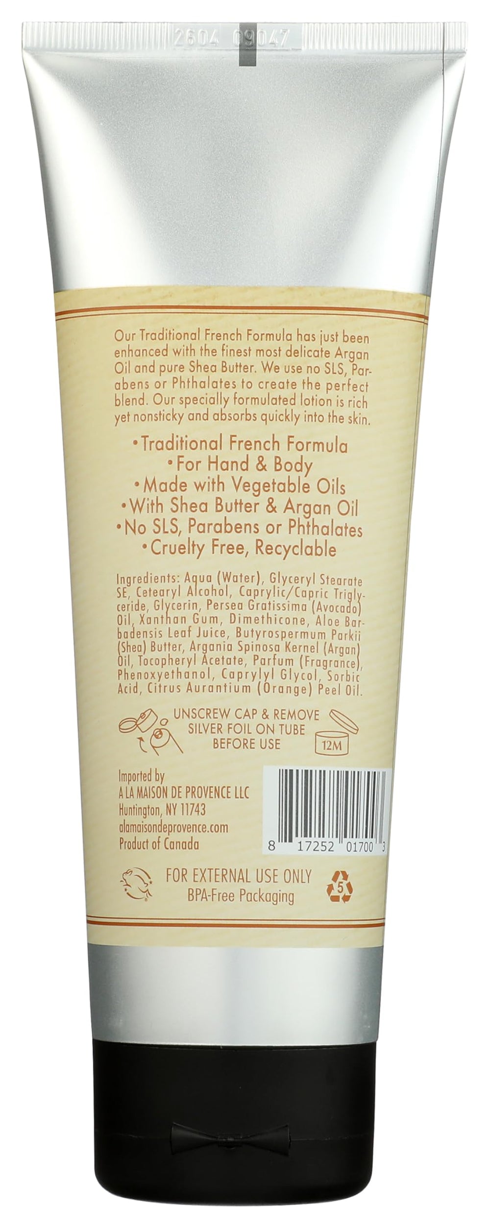 A LA MAISON Crème hydratante orange bergamote, texture satinée qui nourrit la peau.