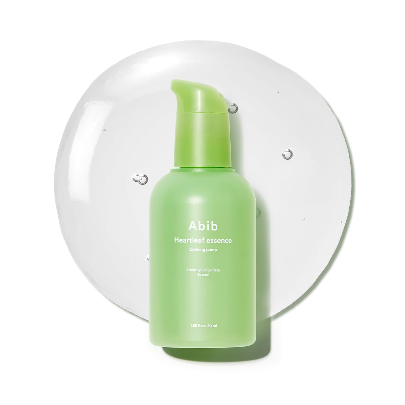 Abib Heartleaf Essence dans sa bouteille-pompe pour une application précise et fluide.