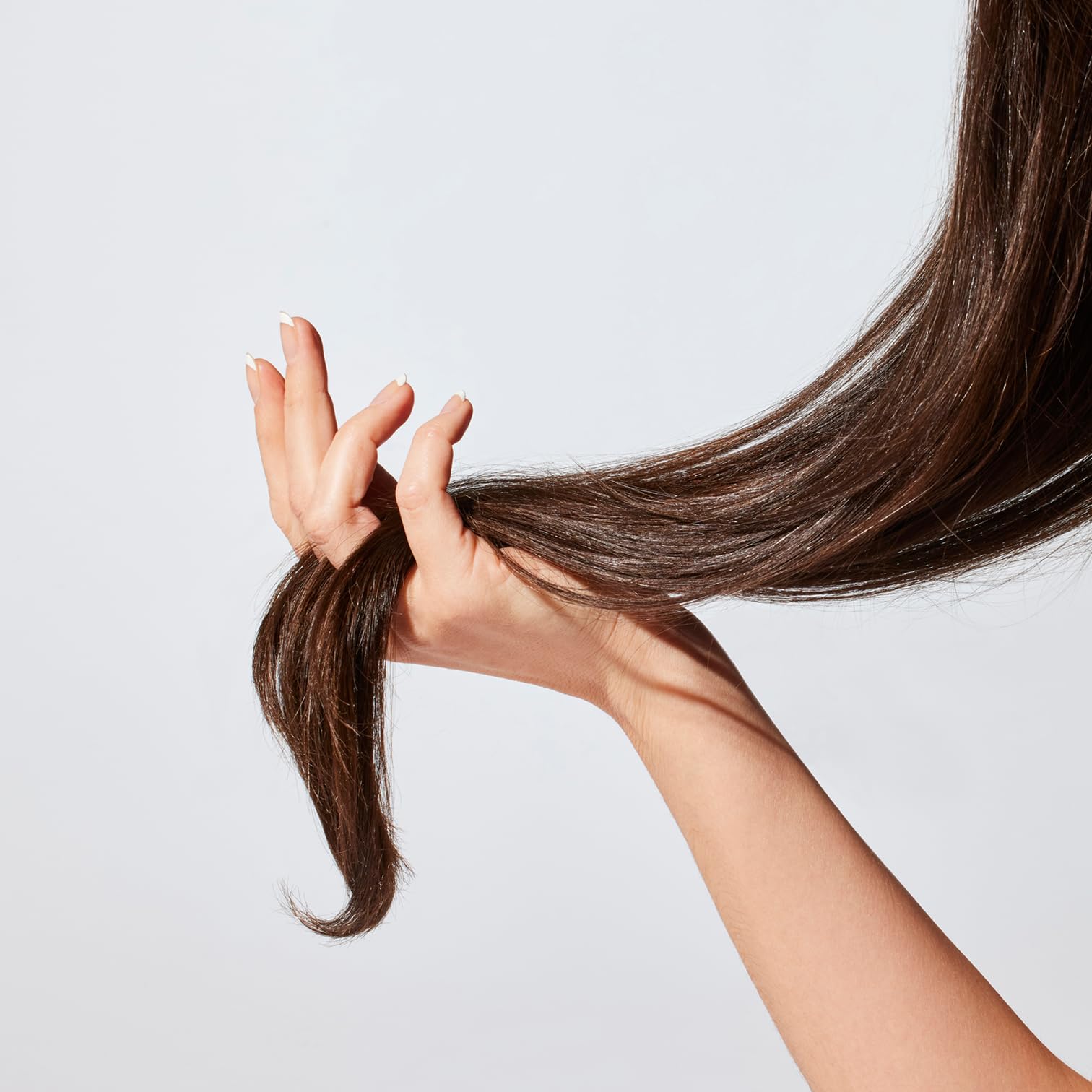 Acure Bonding Conditioner – texture crème facile à répartir sur cheveux.