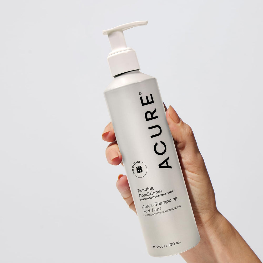 Acure Bonding Conditioner – ingrédients chia, avocat et cacao pour nourrir les cheveux.