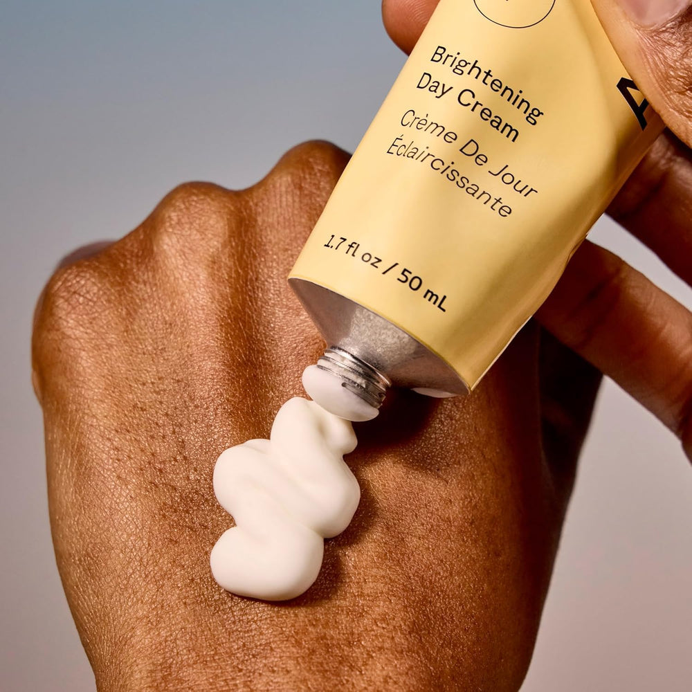 Acure Crème éclaircissante du jour, hydratation légère adaptée à tous types de peau.