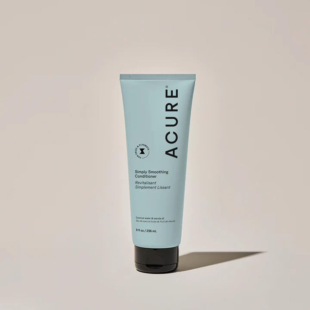 Cheveux lisses après l'utilisation du conditionneur Acure lissage-simple