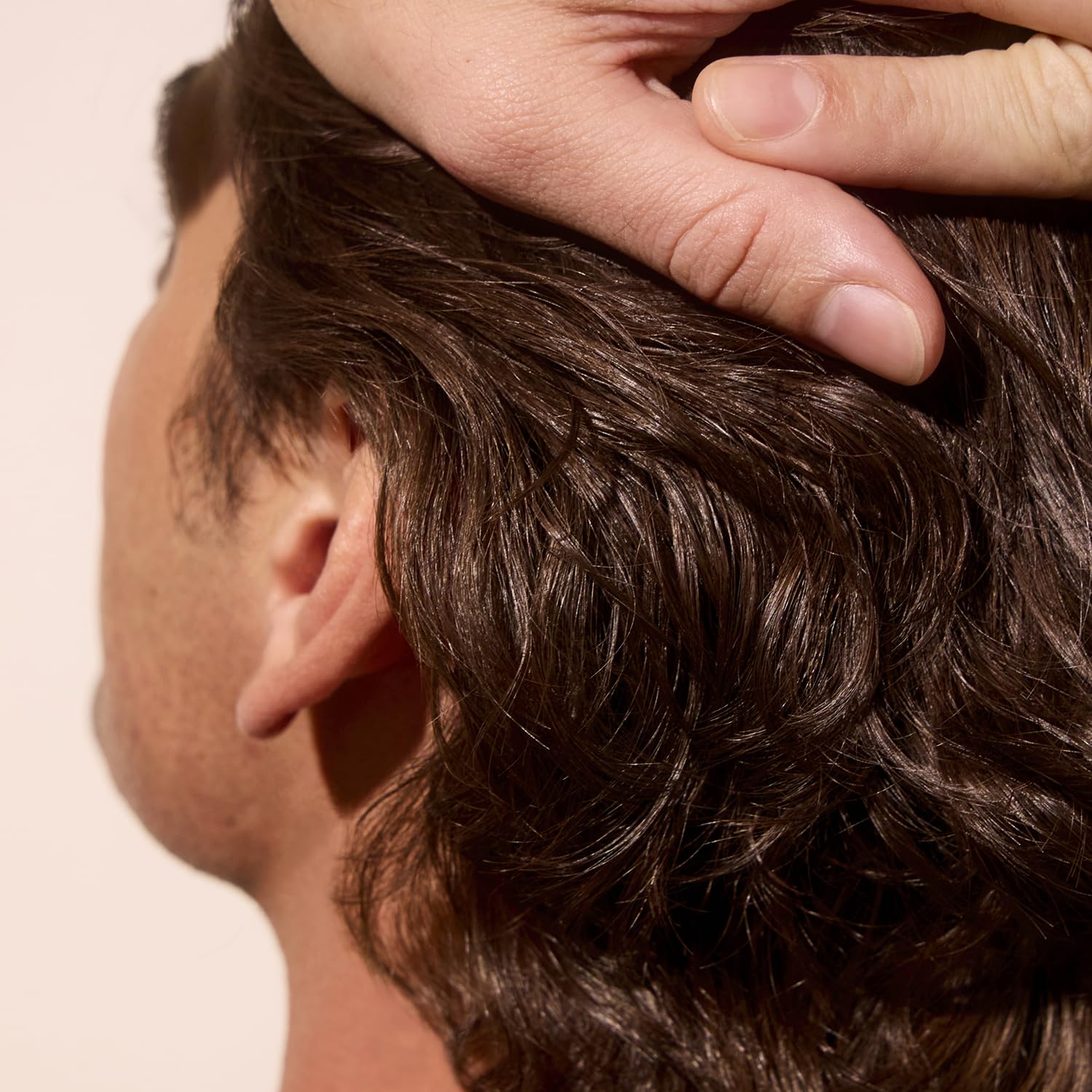 Acure Daily Workout Conditioner – adaptée aux cheveux colorés et faciles à rincer.