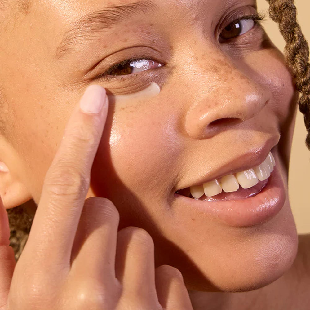 Acure Resilience Eye Balm à l'huile d'avocat nourrissante pour la peau.