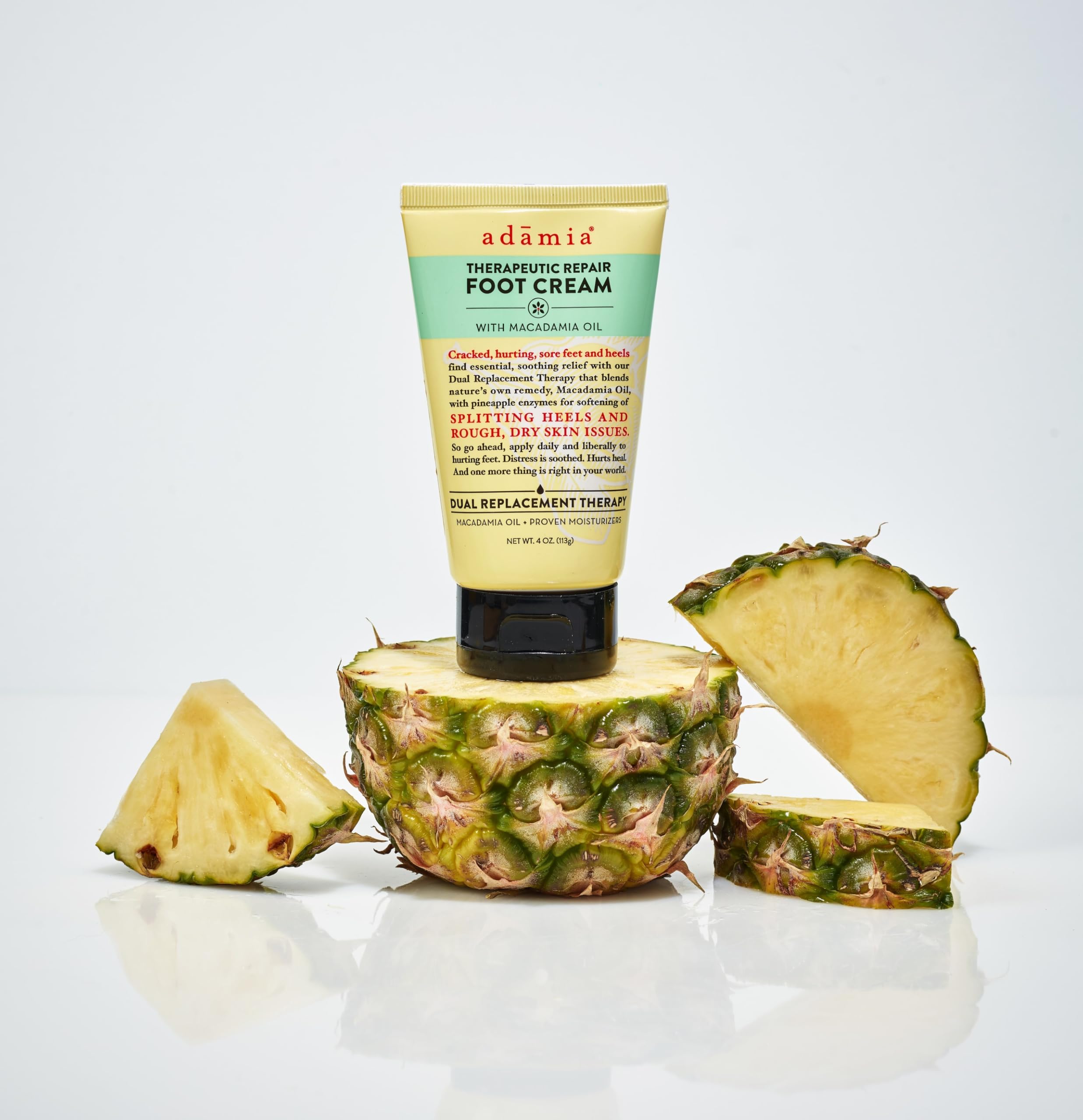 Huile de macadamia pure, ingrédient clé de la crème Adamia pour pieds.
