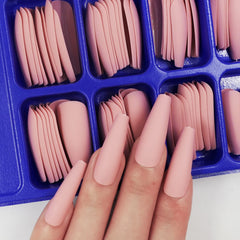 AddFavor ongles adhésifs matte coffin neutre, look polyvalent au quotidien
