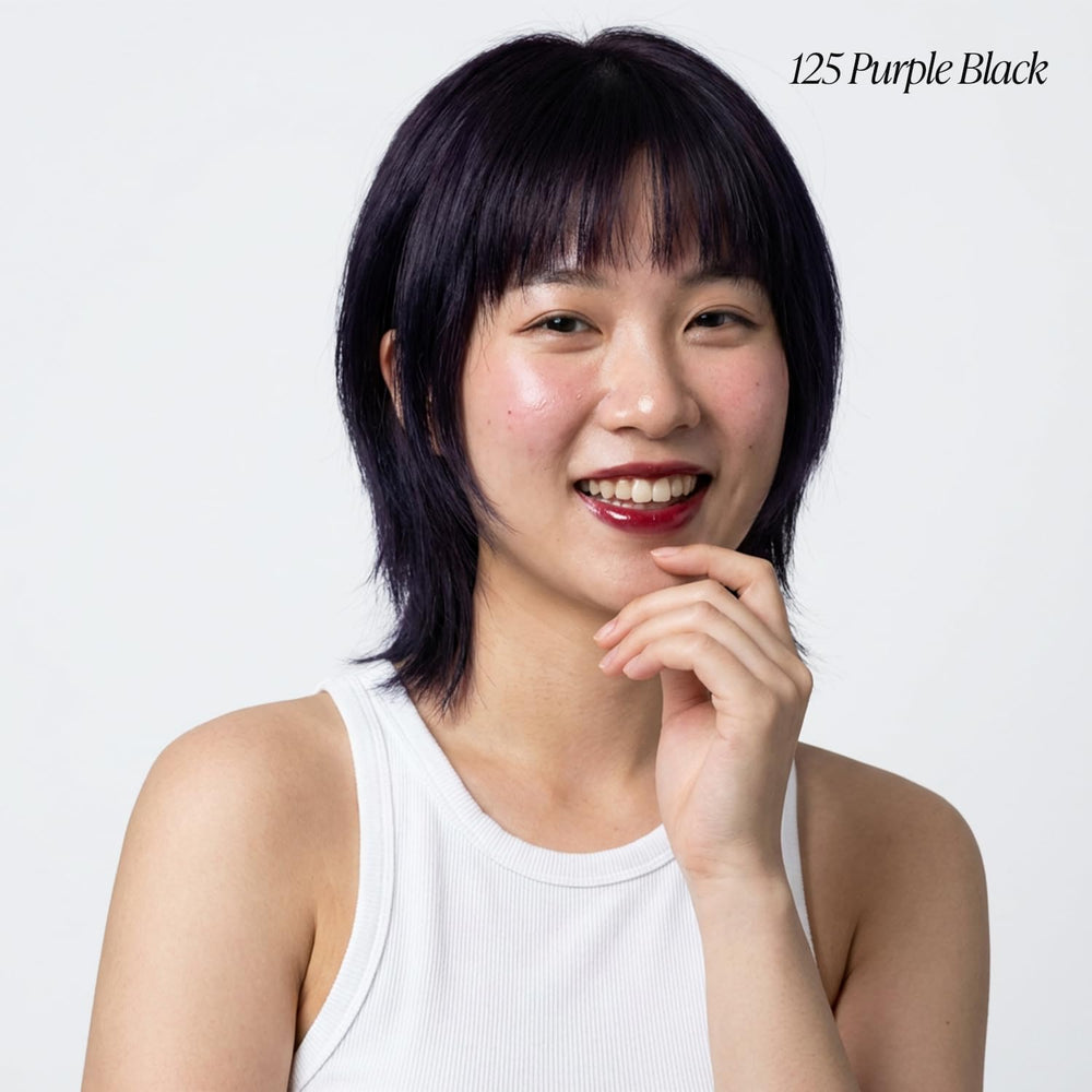 Résultat Adore 125 Violet-Noir sur cheveux – couleur intense et durable.