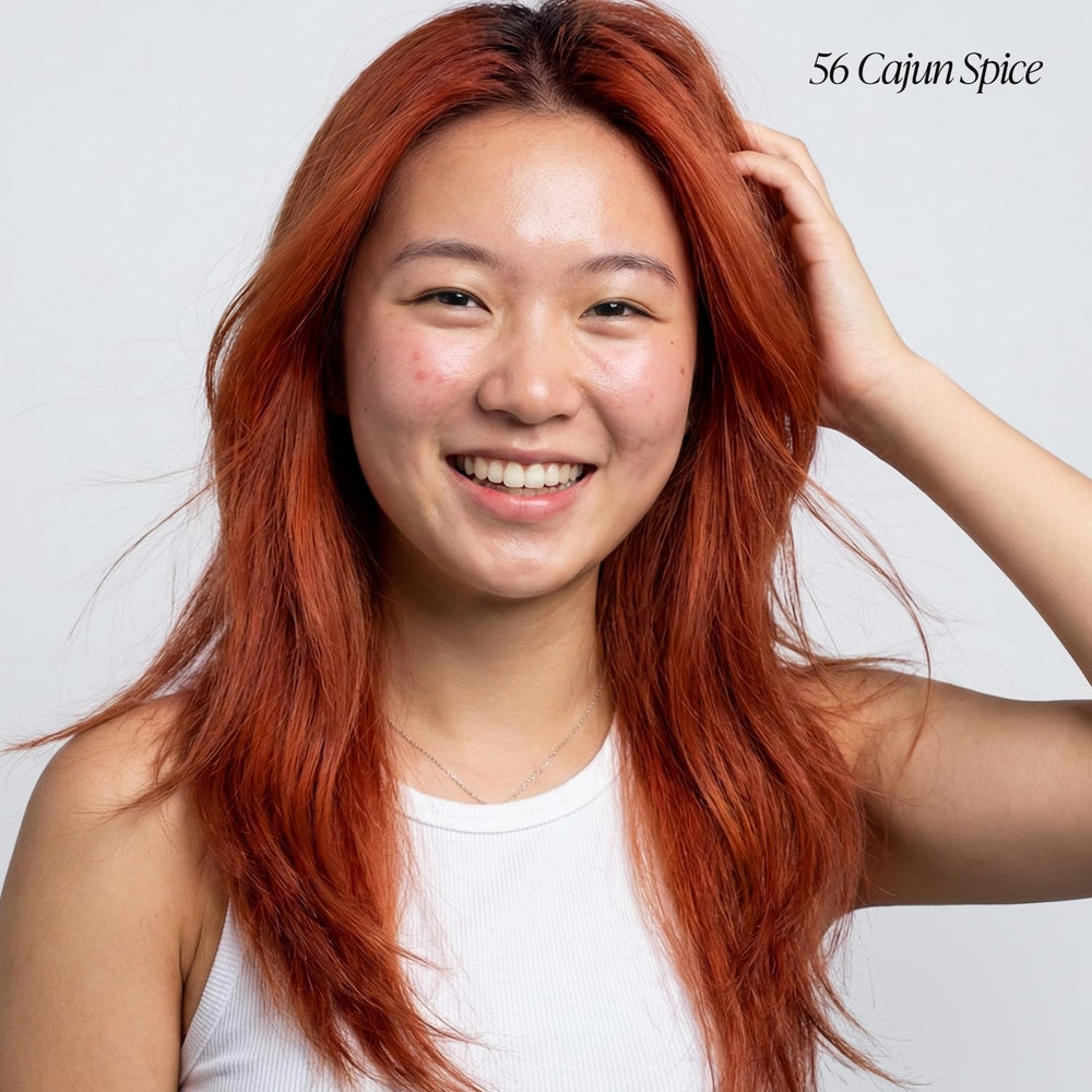 Flacon Adore Cajun Epice – applicateur prêt pour une couleur uniforme.