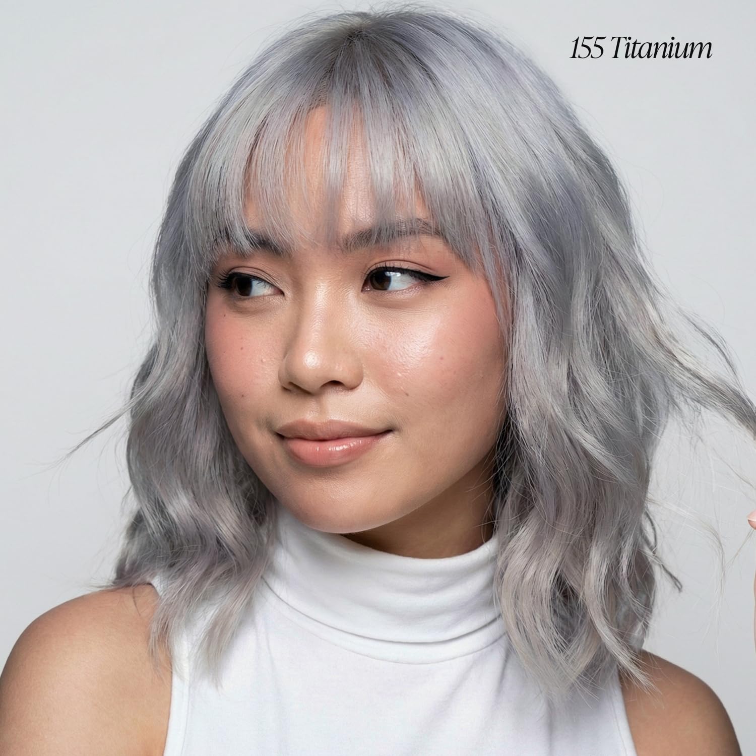 Adore Titane: application lisse sur cheveux raides et bouclés