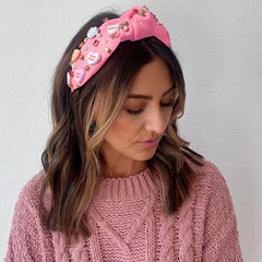 Bandeau AENMTU Valentin avec cœurs et breloques délicates, convient à toutes les occasions.