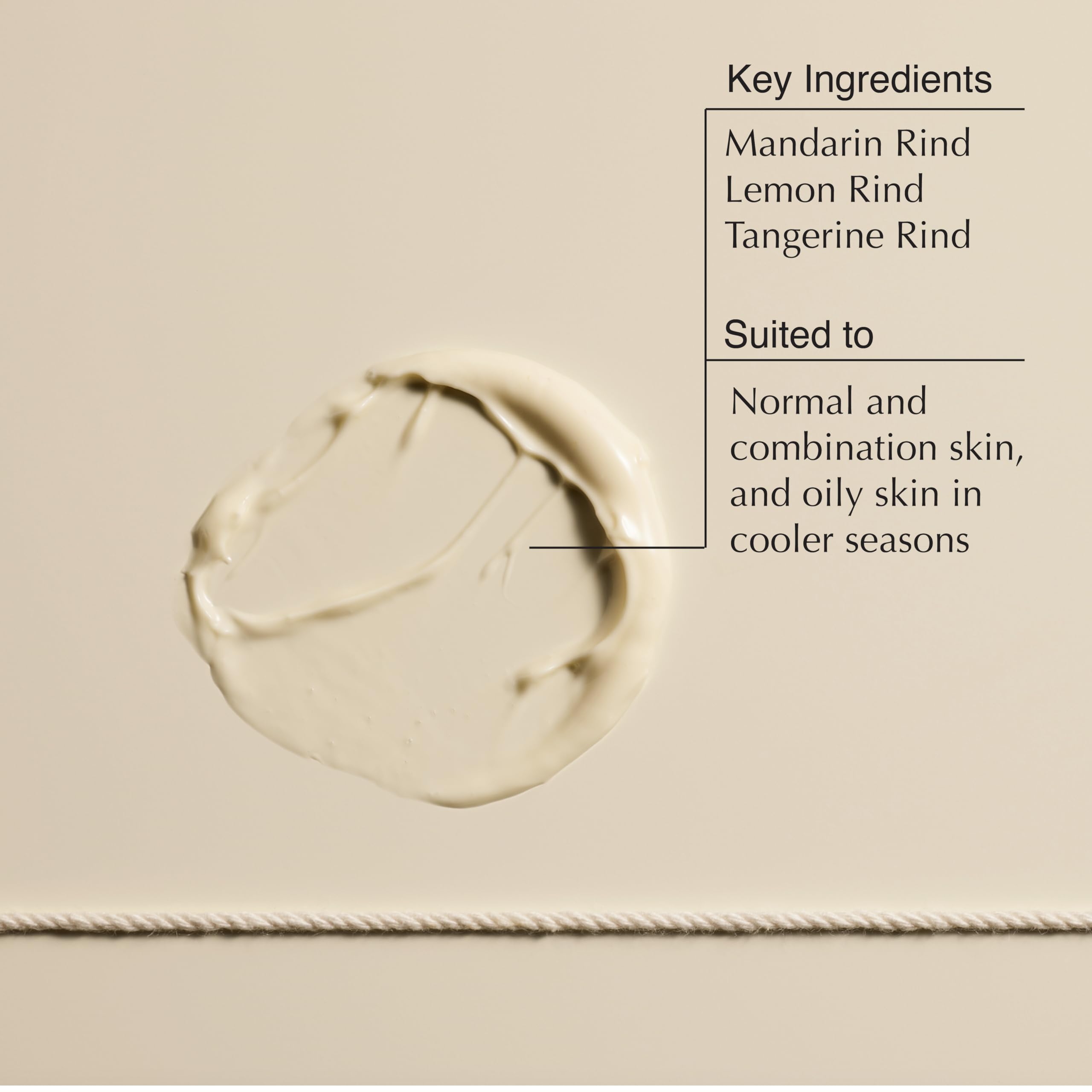 Application matin et soir sur peau propre avec la crème mandarine Aesop.