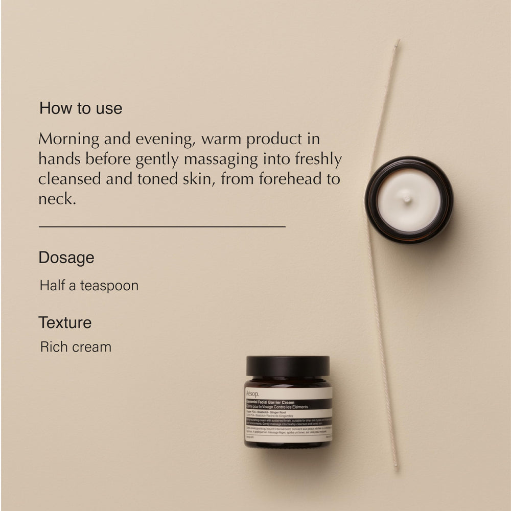 Texture riche de la crème barrière enveloppant la peau avec douceur
