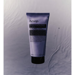 Fragrance patchouli apportant une touche herbacée enveloppante.