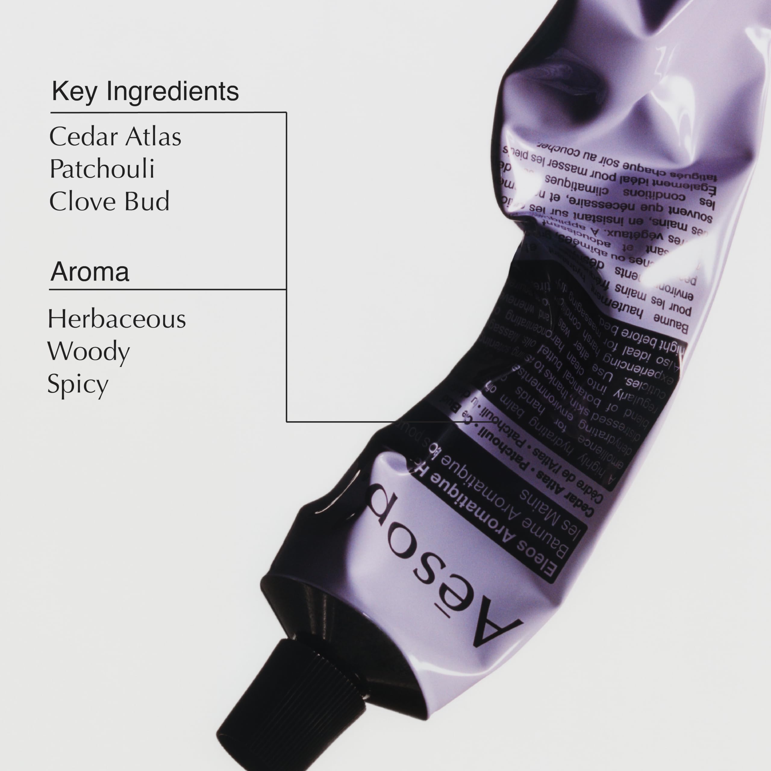 Aesop Eleos ingrédients clés : cèdre Atlas, patchouli, clou de girofle.