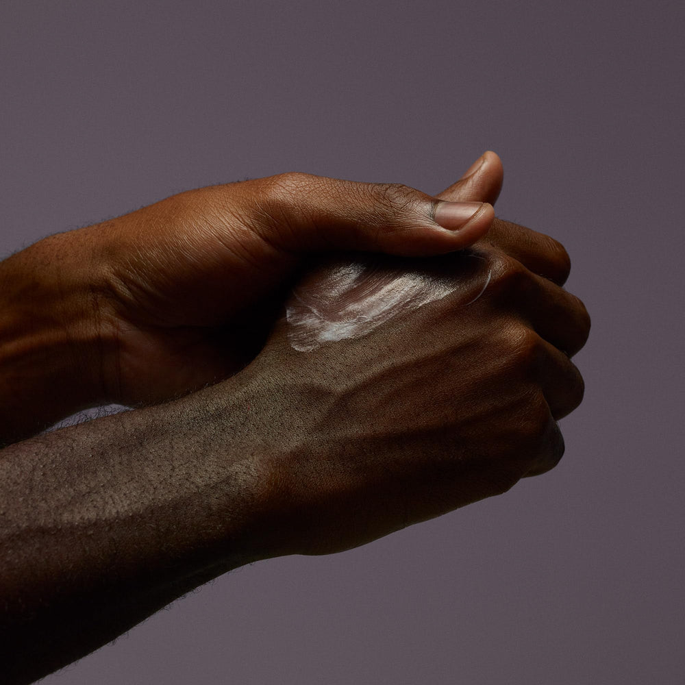 Aesop Eleos beurre de karité et huile de coco pour l'hydratation.
