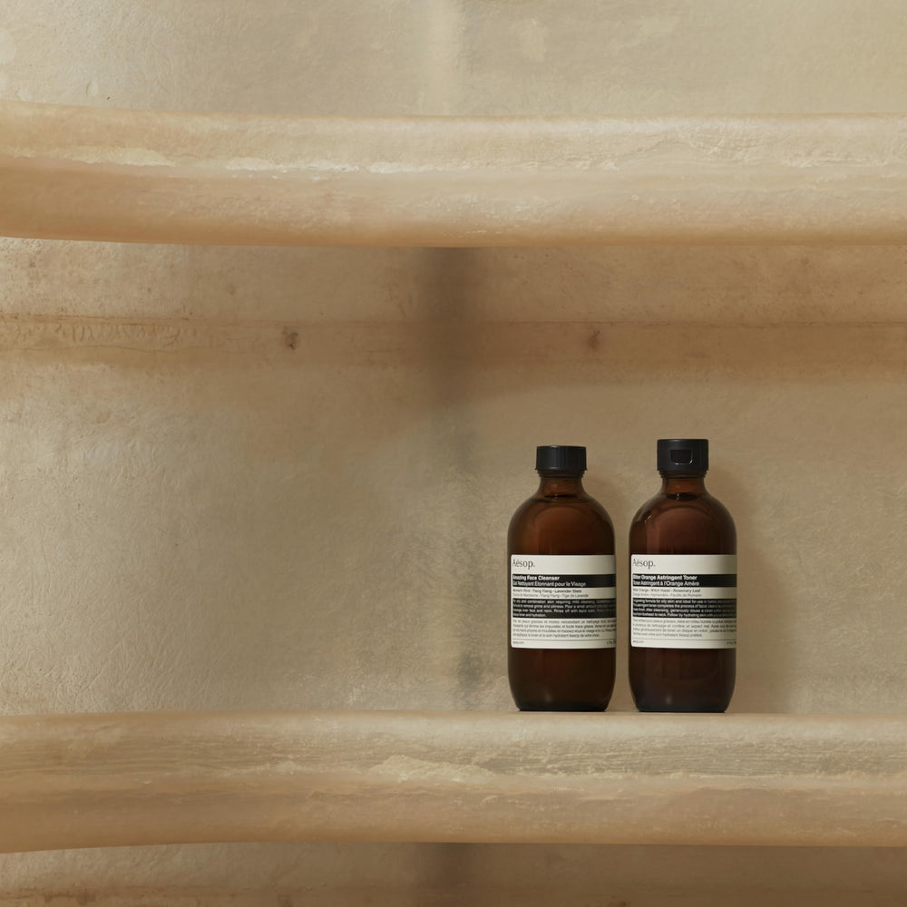 Visage après le rinçage, peau nette et rafraîchie avec Aesop.
