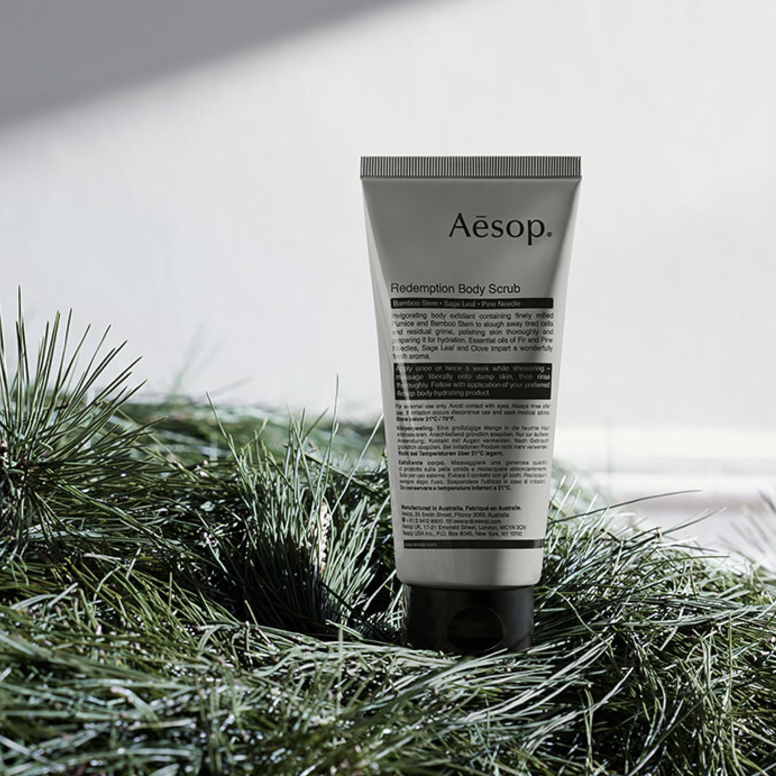 Arôme frais et camphré pendant le massage; sensorialité alpin.