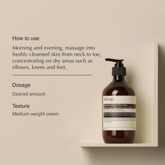 Aesop Rejuvenate Intensive Balm application mains pour nourrir et protéger.