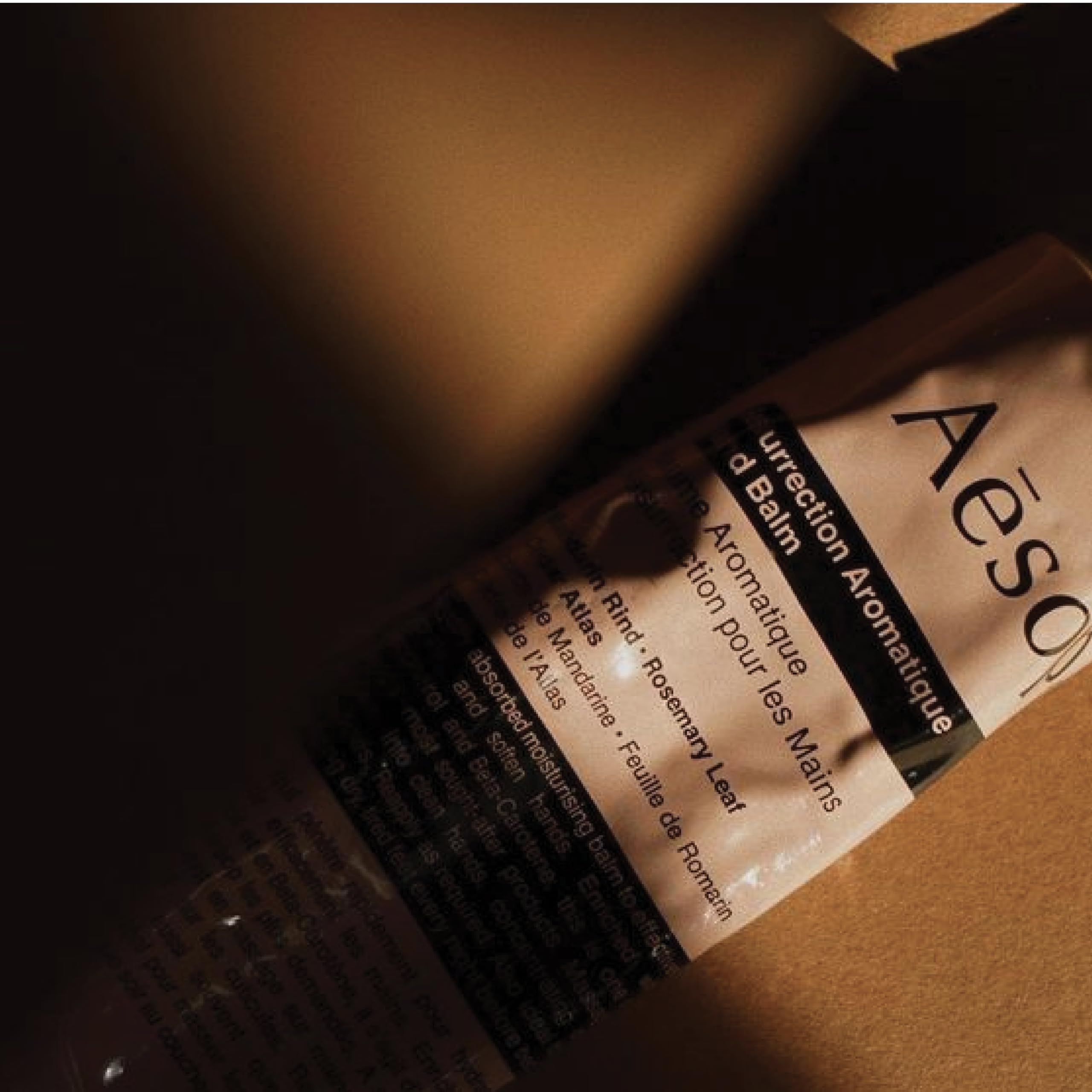 Aesop Resurrection Aromatique, emballage aluminium recyclable, démarche éco-responsable.