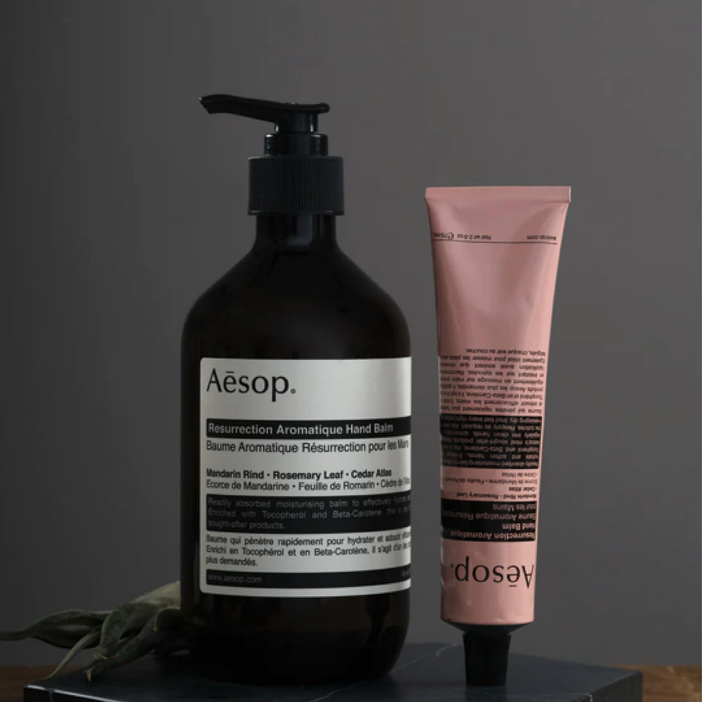 Aesop Resurrection Aromatique: emballage clair et raffiné du flacon