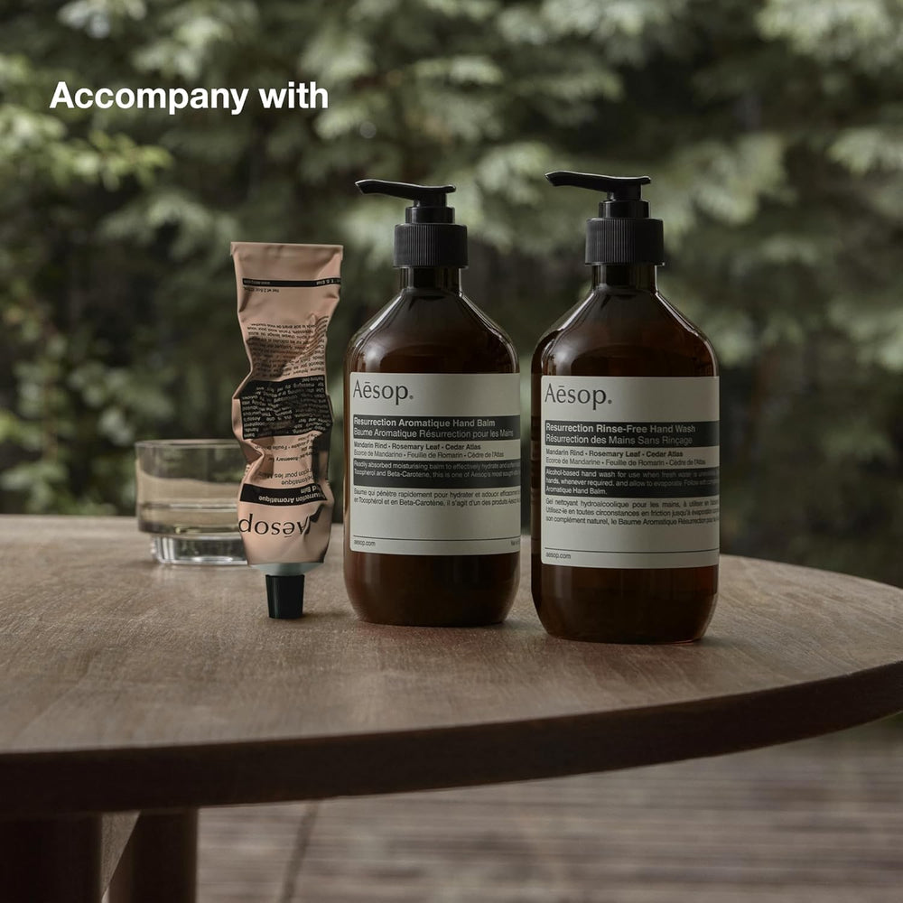 Aesop Resurrection Aromatique, format voyage pratique pour sortir et réhydrater les mains.