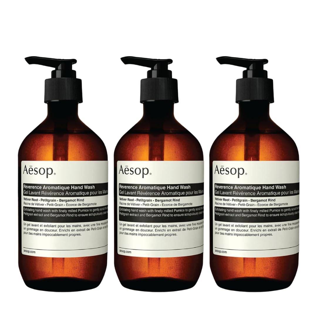 Savon pour les mains Reverence d'Aesop, bouteille-pack3, nettoyage en douceur et parfum boisé.